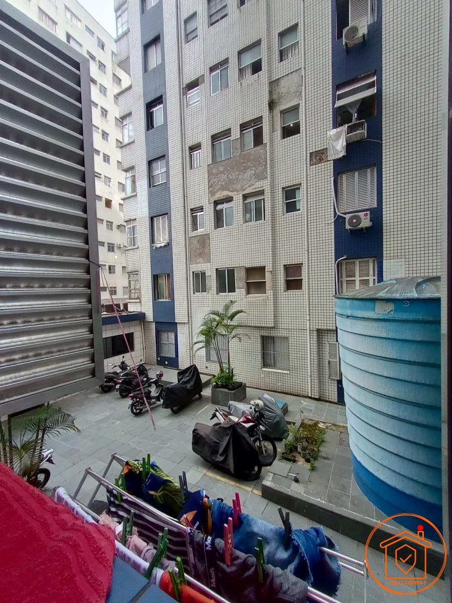 Apto Quarto-Sala, R$ 130.000, Cozinha, Banheiro, Vaga Para Moto - Pça da Biquinha - Centro São Vicente SP